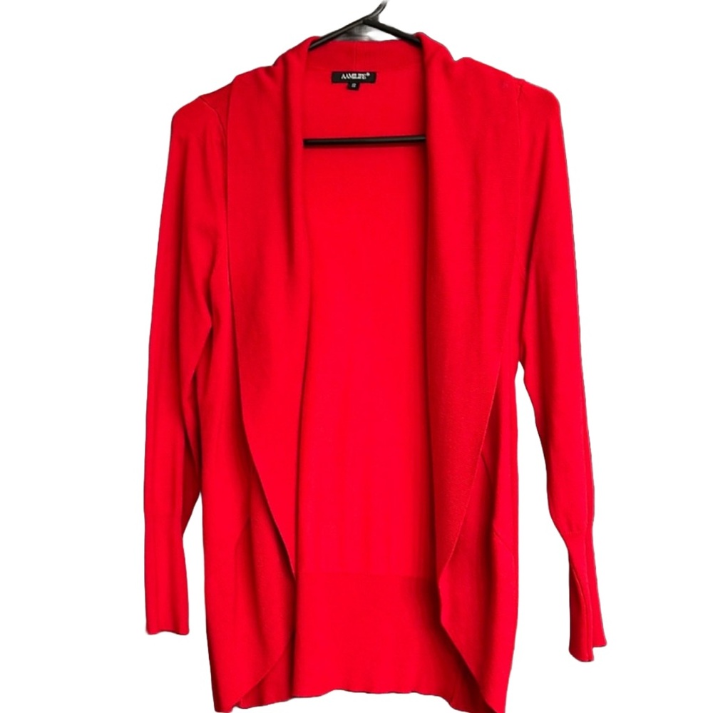 Long sleeve drape cardigan with wide collar.